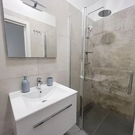 Chariming And Comfy Studio Апартаменти *