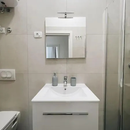 Апартаменти Chariming And Comfy Studio *