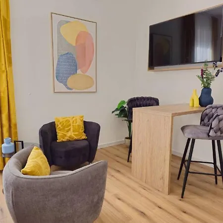 Chariming And Comfy Studio Апартаменти *