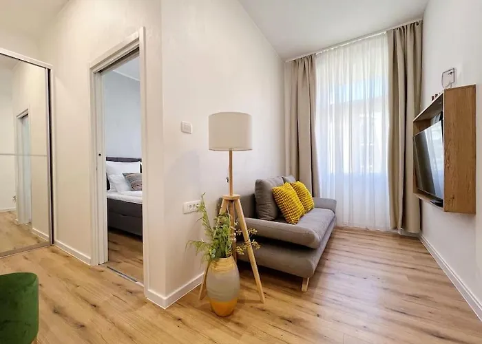 Chariming And Comfy Studio *